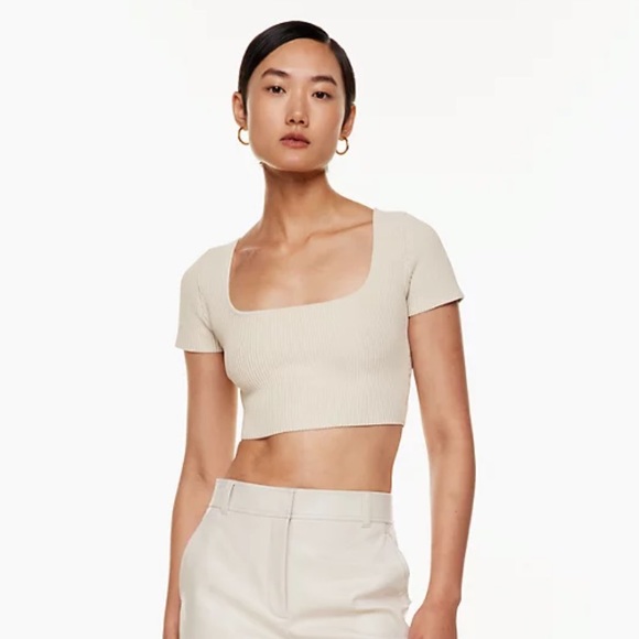 ✨SOLD ✨ Aritzia Cropped Top (Sculpt Knit) - XS - Picture 2 of 7